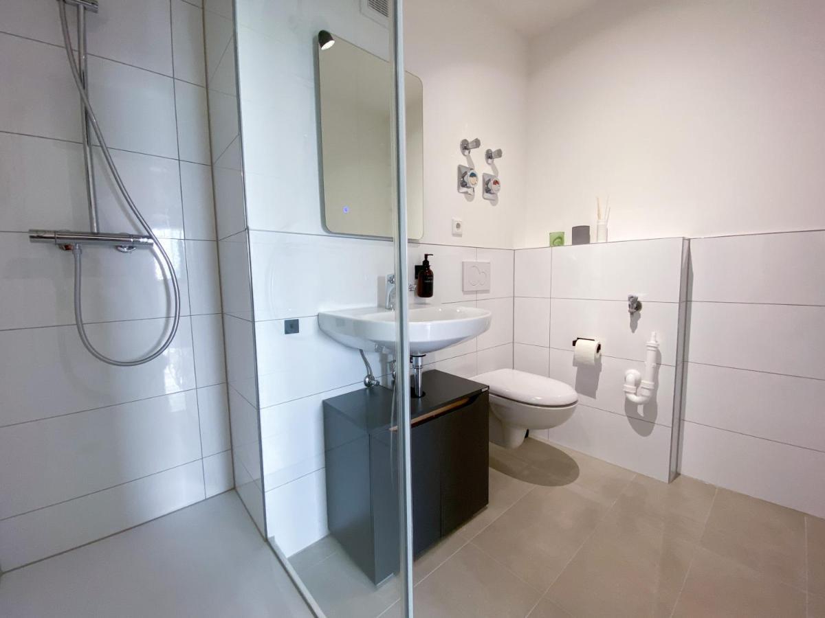 Schoene Wohnung Mit Rheinblick/Duesseldorf/Neuss/Messe Экстерьер фото