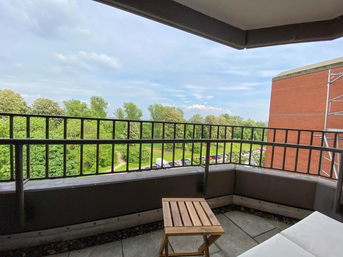 Schoene Wohnung Mit Rheinblick/Duesseldorf/Neuss/Messe Экстерьер фото