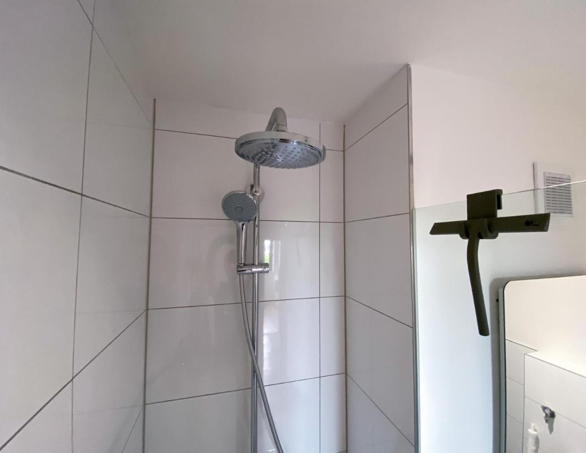 Schoene Wohnung Mit Rheinblick/Duesseldorf/Neuss/Messe Экстерьер фото